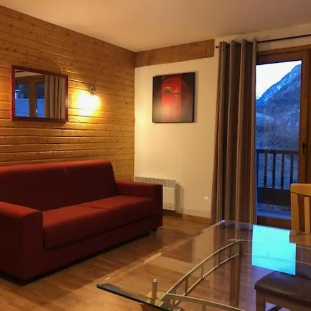 Apartment Les 3 Vallees - Piscine/spa/hammam - 4p Orelle